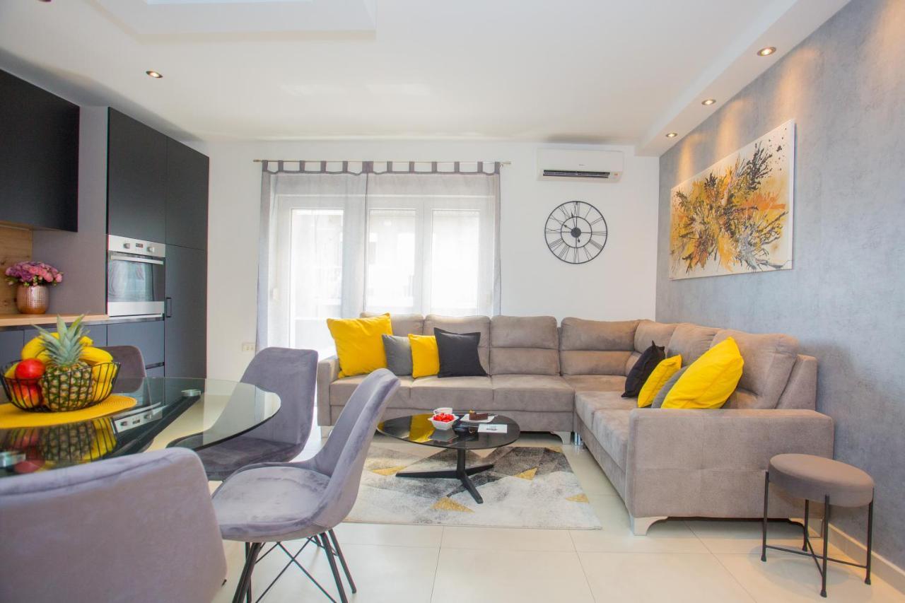 Luxury Villa Vibrass Split Exterior photo